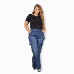 Jeans cargo talla grande para mujer color azul medio, tiro alto y bota wide leg elasticada